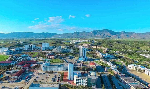Yakın Doğu Üniversitesi, eğitim kalitesinde dünyada 6'ncı sırada yer aldı