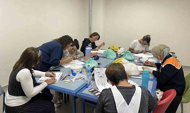 Yatağan Gençlik Merkezi'nde kadınlar el sanatlarıyla becerilerini geliştiriyor