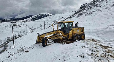 Yayla yollarında karla mücadele çalışmaları sürüyor