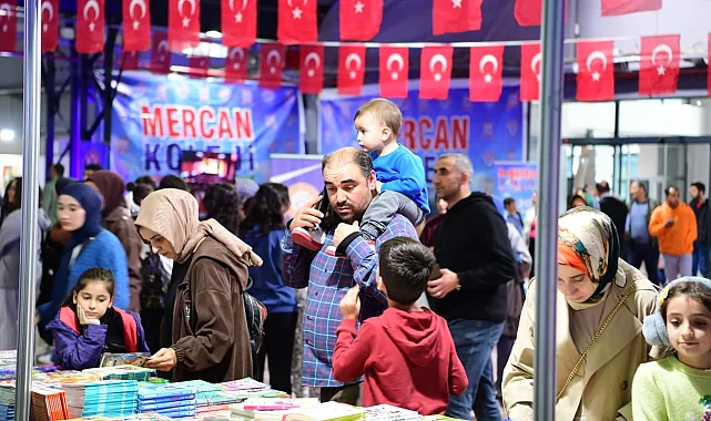 Yazarlar ve okurlar Malatya'da buluştu