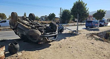 Yenipazar'da kamyonet takla attı: 2 yaralı