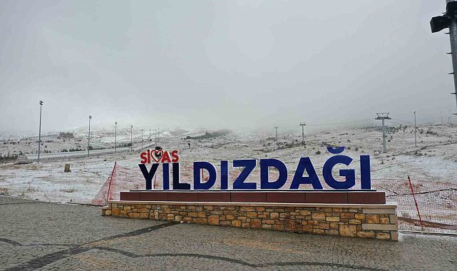 Yıldız Dağı Kayak Merkezi'ne mevsimin ilk karı düştü