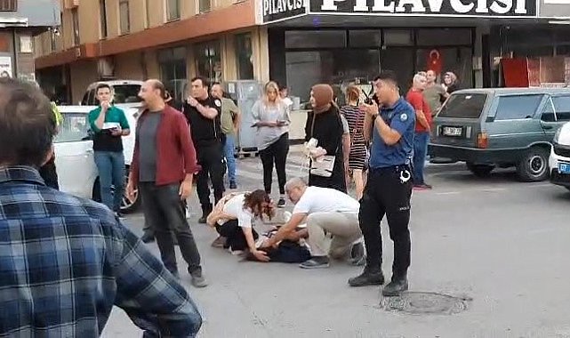 Yolun karşısına geçmek isteyen genç kızı savuran kaza kamerada