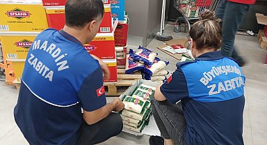 Zincir markette tarihi geçmiş pirinç ele geçirildi