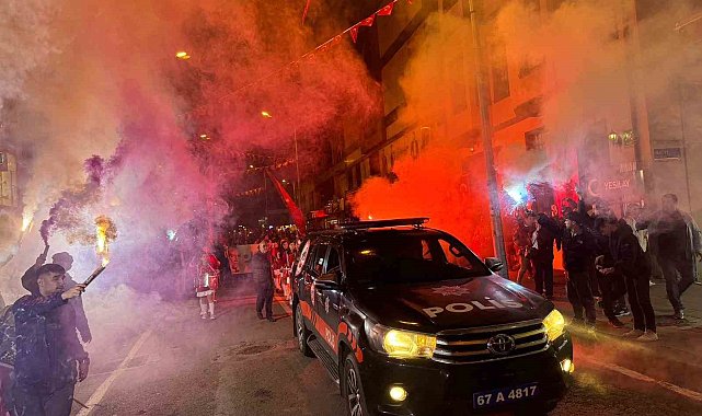 Zonguldak'ta 29 Ekim Cumhuriyet Bayramı'nda Fener Alayı düzenlendi