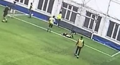 18 yaşındaki genç, futbol oynarken kalp krizi geçirerek yaşamını yitirdi