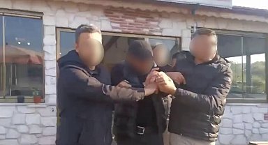 2 yıl peruk ve takma isimle kaçan katil zanlısı jandarma ekiplerince yakalandı