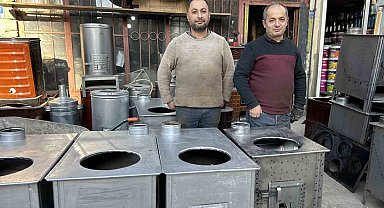 30 yıldır sobacılık mesleğini sürdürüyorlar