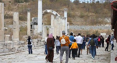 'Okuma Seferberliği Projesi' ödül töreni Yatağan'da yapıldı