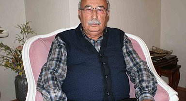40 yıl önce emekli olmasına rağmen öğrencileri onu unutmuyor
