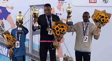 46. İstanbul Maratonu'nda kazananlar ödüllerini aldı