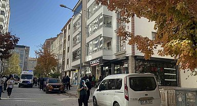 85 yaşındaki adam 4'üncü kattan düşerek öldü