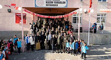 9'uncu Kolordu Komutanlğı bölge bandosu Kazım Yurdalan'daydı