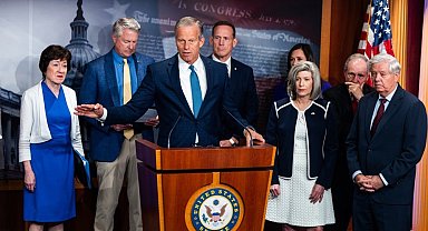 ABD Senatosu Çoğunluk Lideri John Thune oldu