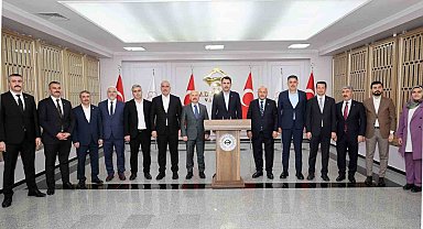 Adıyaman'da depremin izleri siliniyor
