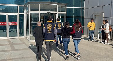 Adıyaman'da AVM'den kozmetik hırsızlığı!