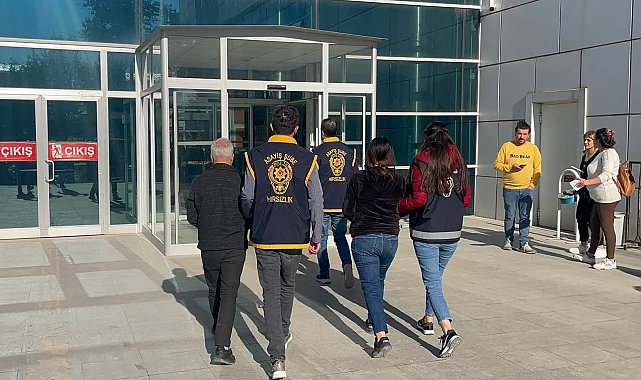 Adıyaman'da AVM'den kozmetik hırsızlığı!