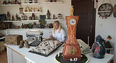 Adıyamanlı kadınlar enkaz malzemeleriyle hatıraları yaşatıyor