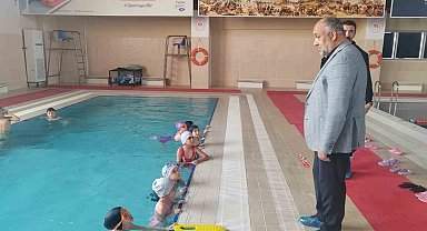 Afyonkarahisar'da 'Yüzme Bilmeyen Kalmasın' projesi devam ediyor