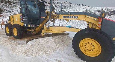 Afyonkarahisar'da kar ile mücadele sorunsuz yapıldı