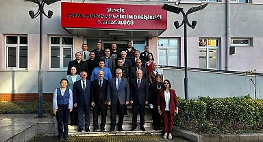 AK Parti heyetinden göreve yeni başlayan il müdürlerine ziyaret