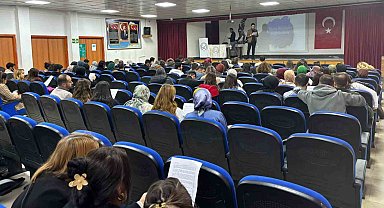 Akademisyenler uzak ilçelerdeki öğretmenlerle bir araya geldiler