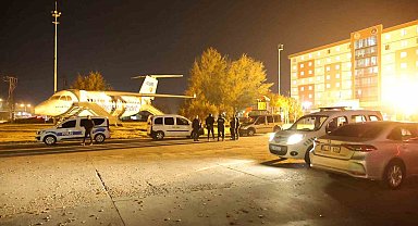 Aksaray polisinden kız öğrenci yurtları önünde sıkı denetim