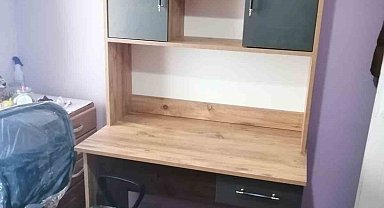 Akyaka'daki öğrencilere çalışma masası ve kitaplık hediye edildi