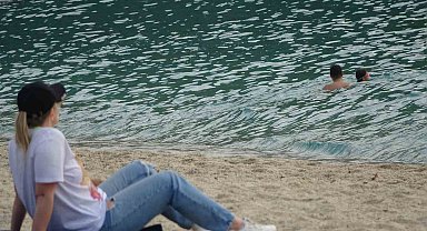 Alanya'da kasım ortasında deniz keyfi