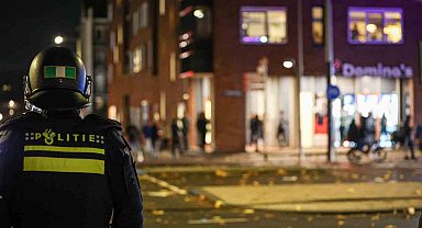 Amsterdam'da tramvay ateşe verildi