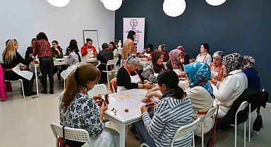 Ankara Büyükşehir Belediyesinden kadınlara yönelik kil atölyesi