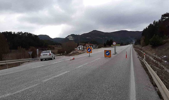 Ankara ile Sakarya'ya köprü olan yol trafiğe kapatıldı: 10 gün sürecek
