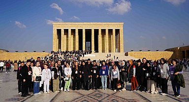 Ankara'ya düzenlenen gezide Ata'nın huzuruna çıktılar