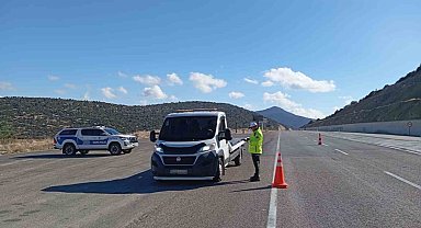 Antalya'da 1 haftada 16 bin araç sürücüsüne ceza uygulandı