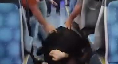 Antalya'da otobüs içinde 'yan bakma' kavgası