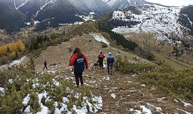 Artvin'de kayıp işçiyi arama çalışmaları sürüyor