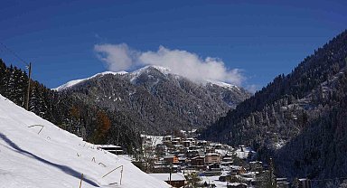 Ayder'de sonbahar kış ile birleşti, manzara mest etti