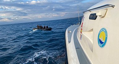 Ayvacık açıklarında 33 kaçak göçmen yakalandı