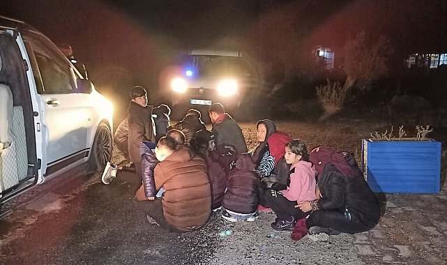 Ayvacık'ta 64 kaçak göçmen ile 3 göçmen kaçakçısı şüphelisi yakalandı