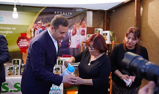 Ayvalık Belediyesi Üretim ve Pazarlama Kooperatifi ve Mahalleevleri festivalde büyük ilgi gördü