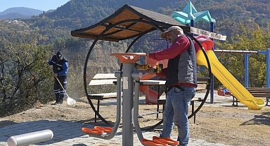 Babadağ'da parklar çocuklar için güvenli ve eğlenceli alanlara dönüşüyor