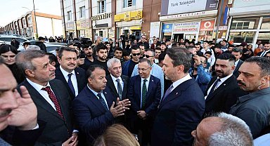 Bakan Bayraktar'dan Şahinbey Belediyesi'nin hizmetlerine tam not