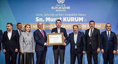 Bakan Kurum: "Deprem bölgesini dünyanın en büyük şantiye alanına dönüştürdük"
