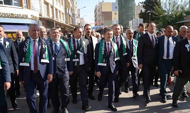 Bakan Yumaklı, Kilis'te zeytin festivaline katıldı