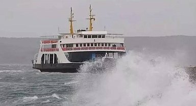 Bandırma ve Erdek'te feribot seferleri olumsuz hava şartları sebebiyle iptal edildi
