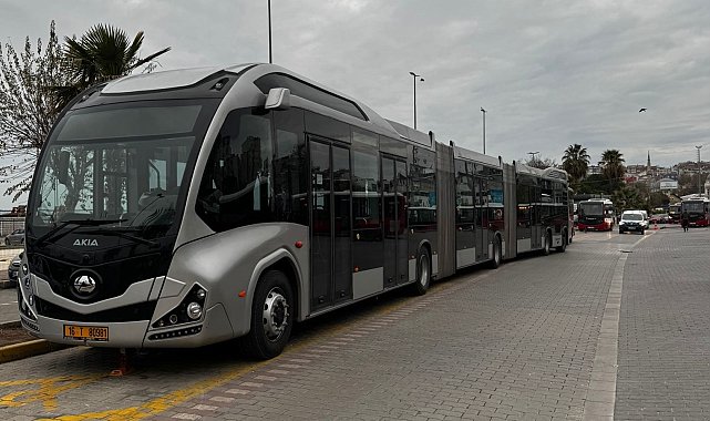 Bandırma'da 282 kişilik metrobüs hizmete girdi
