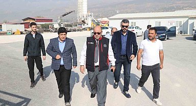 Başkan Akpınar, Çağlayancerit yolunda incelemelerde bulundu