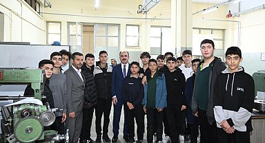 Başkan Altay lise öğrencileriyle buluştu