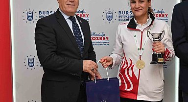Başkan Bozbey, dünya şampiyonu Dilek Yavaş'ı ağırladı