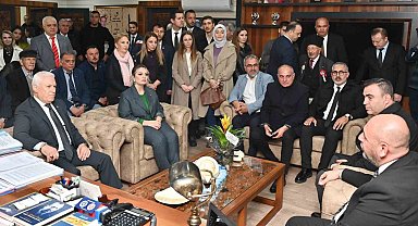 Başkan Bozbey'den fabrikalara "Verginizi Bursa'ya yatırın" çağrısı